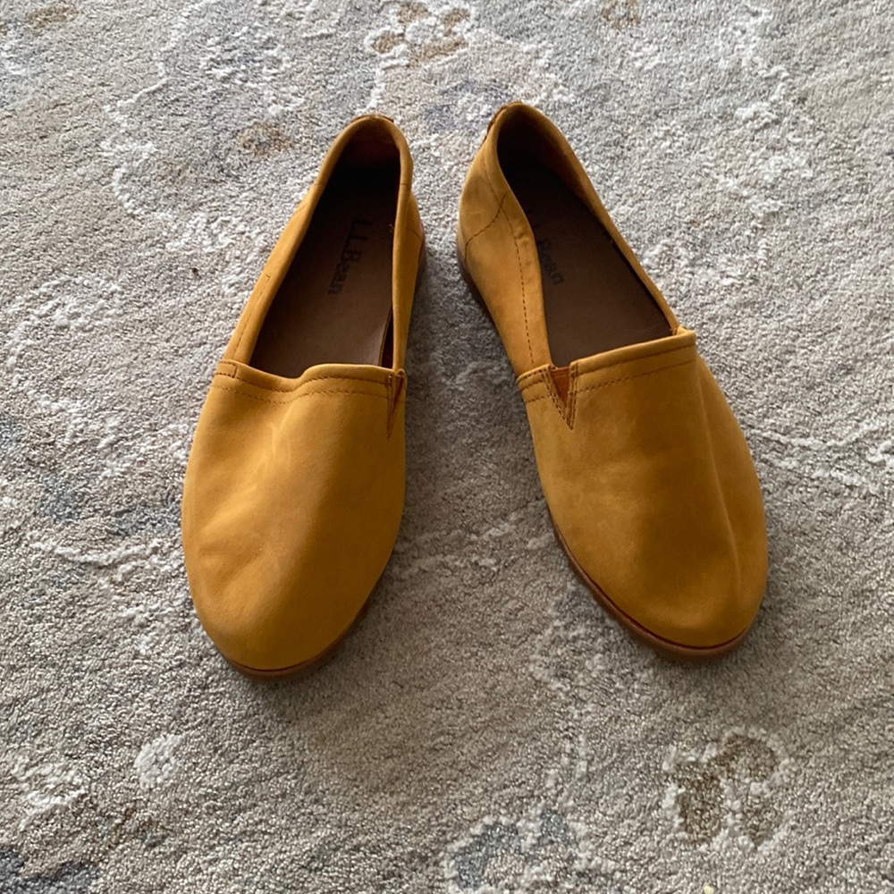 Womens slip on size 7.5 medium width LLBean